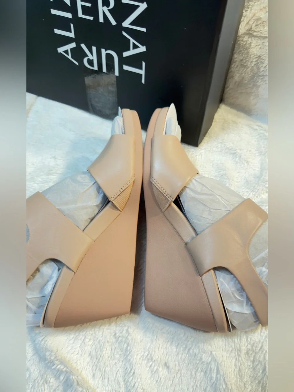 Naturalizer Womens Imani Wedge Sandal Vintage Mauve, Beige, Tan, Leather 9 New